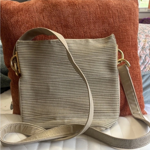 Sharif Handbags - Sharif Cream and Gold Striped Crossbody Bag